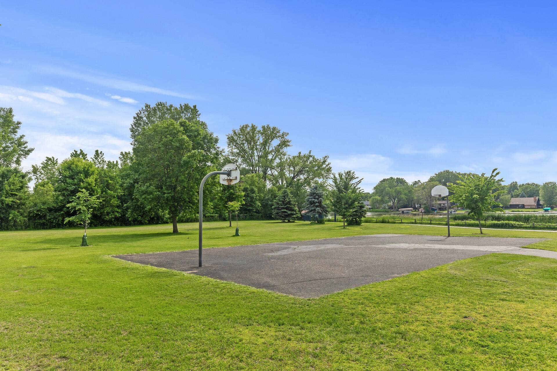 4207 Lakeside Avenue N, #328, Brooklyn Center, MN 55429 4207 Lakeside Avenue N, #328, Brooklyn Center, MN 55429