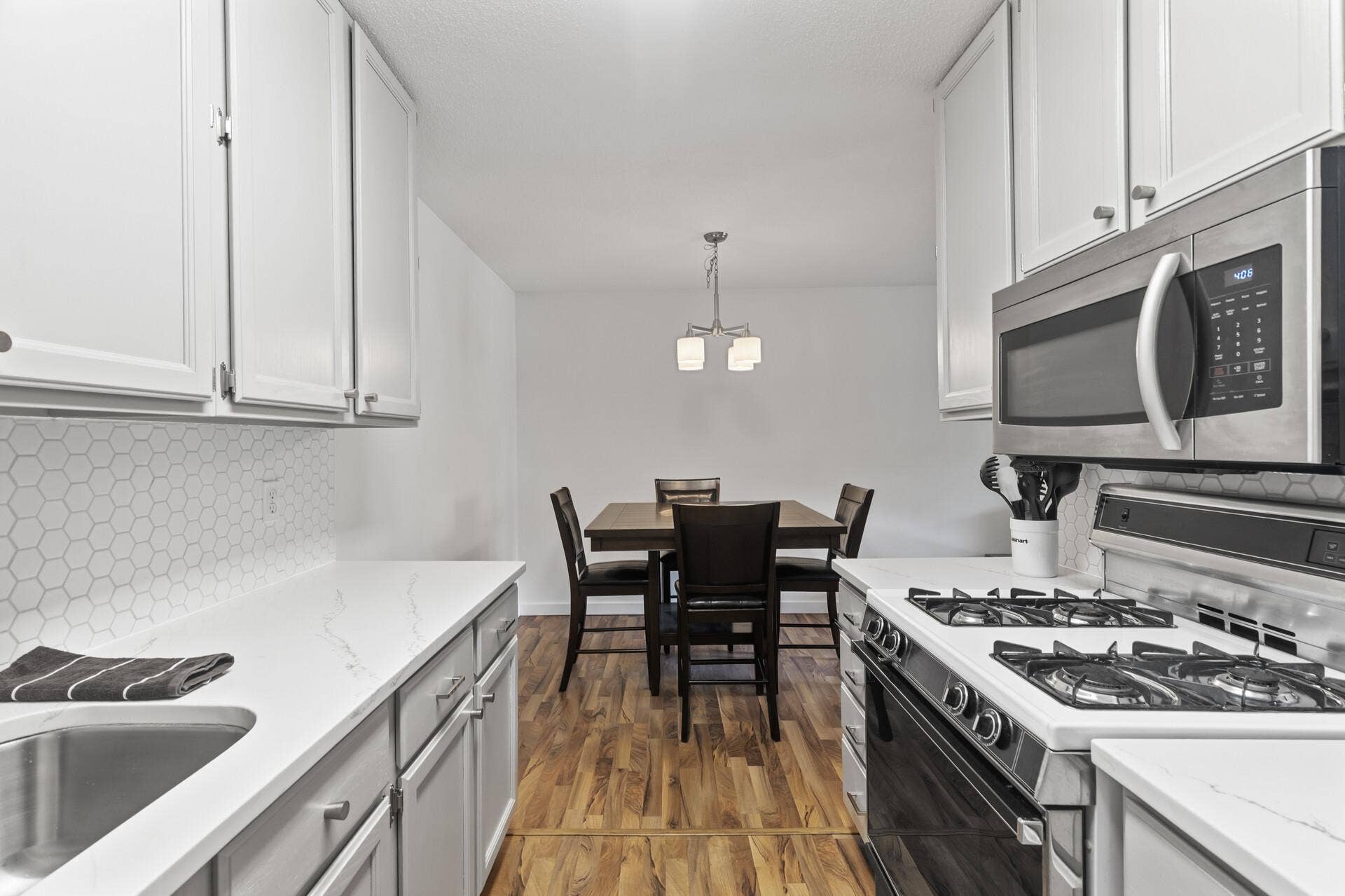 4207 Lakeside Avenue N, #328, Brooklyn Center, MN 55429 4207 Lakeside Avenue N, #328, Brooklyn Center, MN 55429