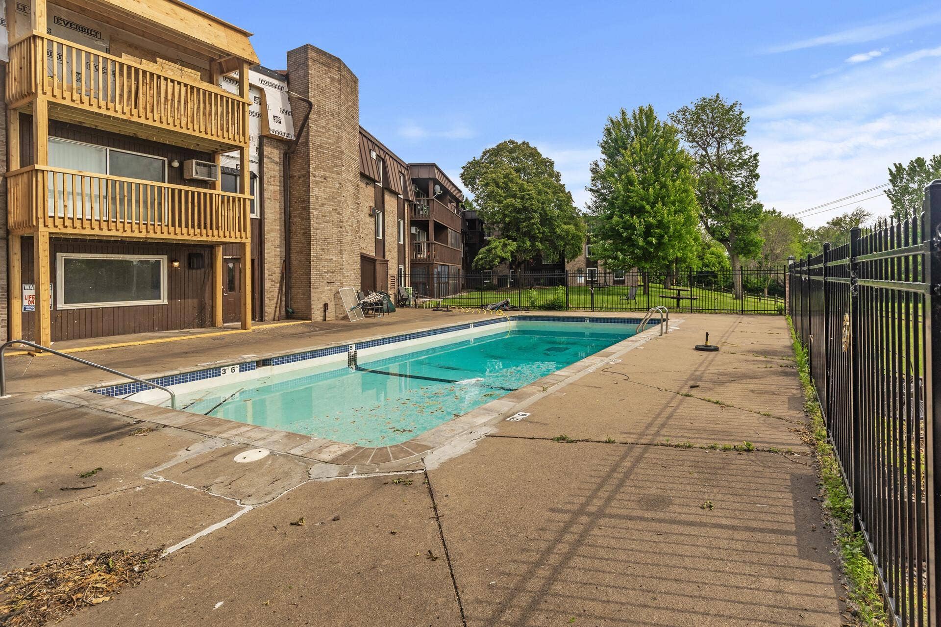 4207 Lakeside Avenue N, #328, Brooklyn Center, MN 55429 4207 Lakeside Avenue N, #328, Brooklyn Center, MN 55429