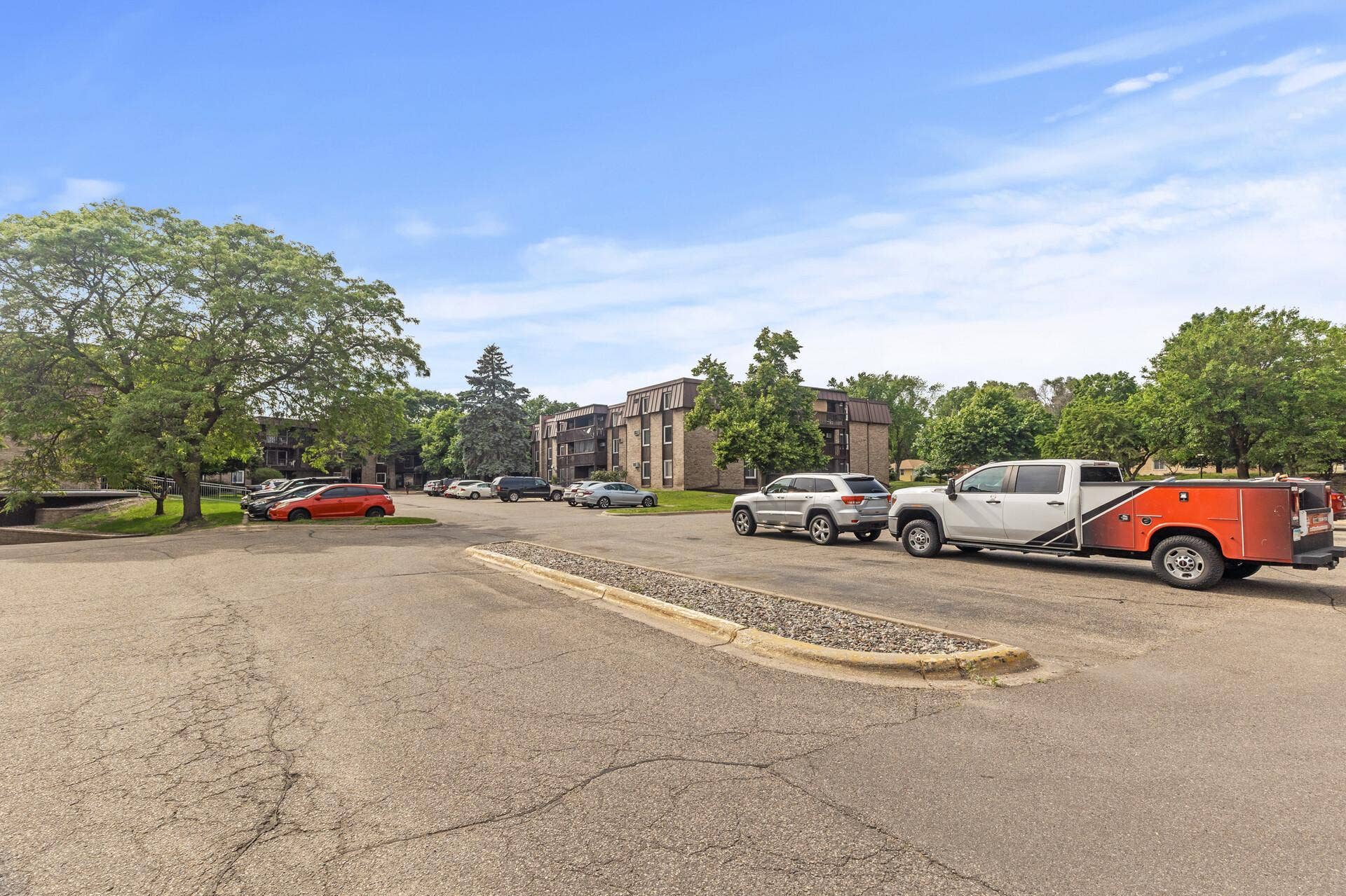4207 Lakeside Avenue N, #328, Brooklyn Center, MN 55429 4207 Lakeside Avenue N, #328, Brooklyn Center, MN 55429
