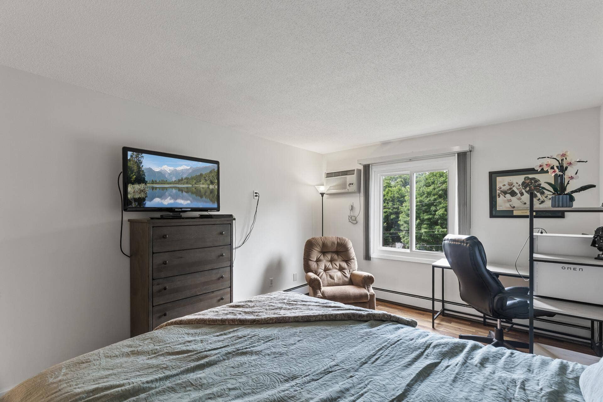 4207 Lakeside Avenue N, #328, Brooklyn Center, MN 55429 4207 Lakeside Avenue N, #328, Brooklyn Center, MN 55429