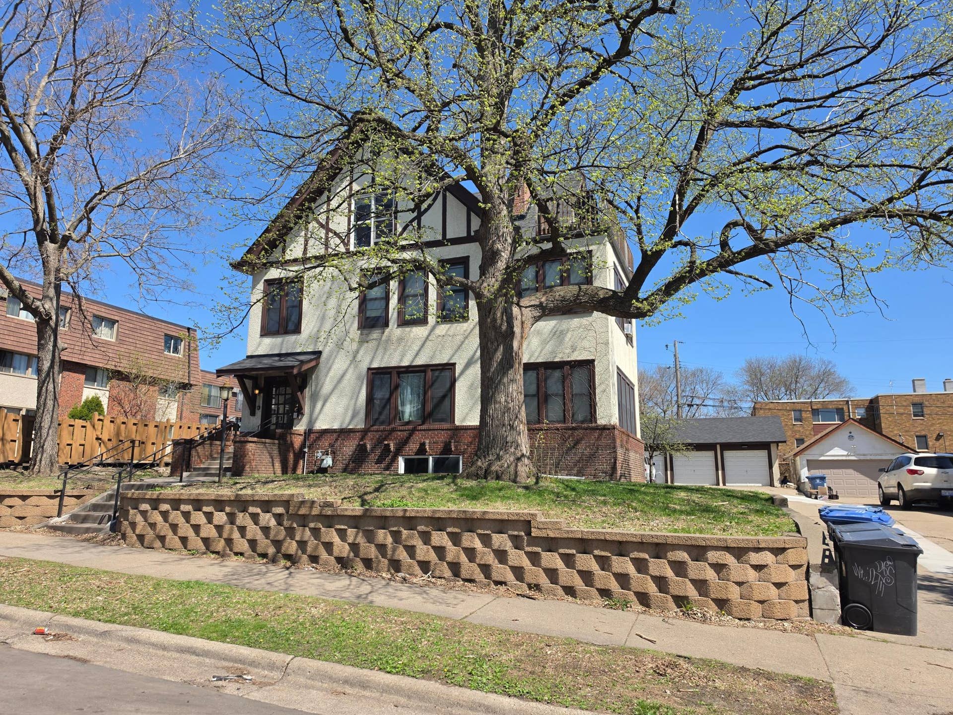2017 Grand Avenue S, 84, Minneapolis, MN 55405