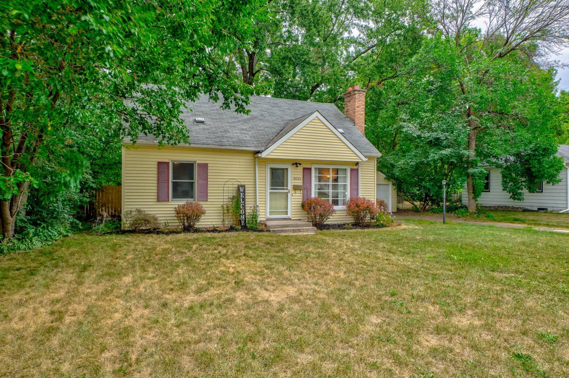 6024 Camden Avenue N, Brooklyn Center, MN 55430 6024 Camden Ave N