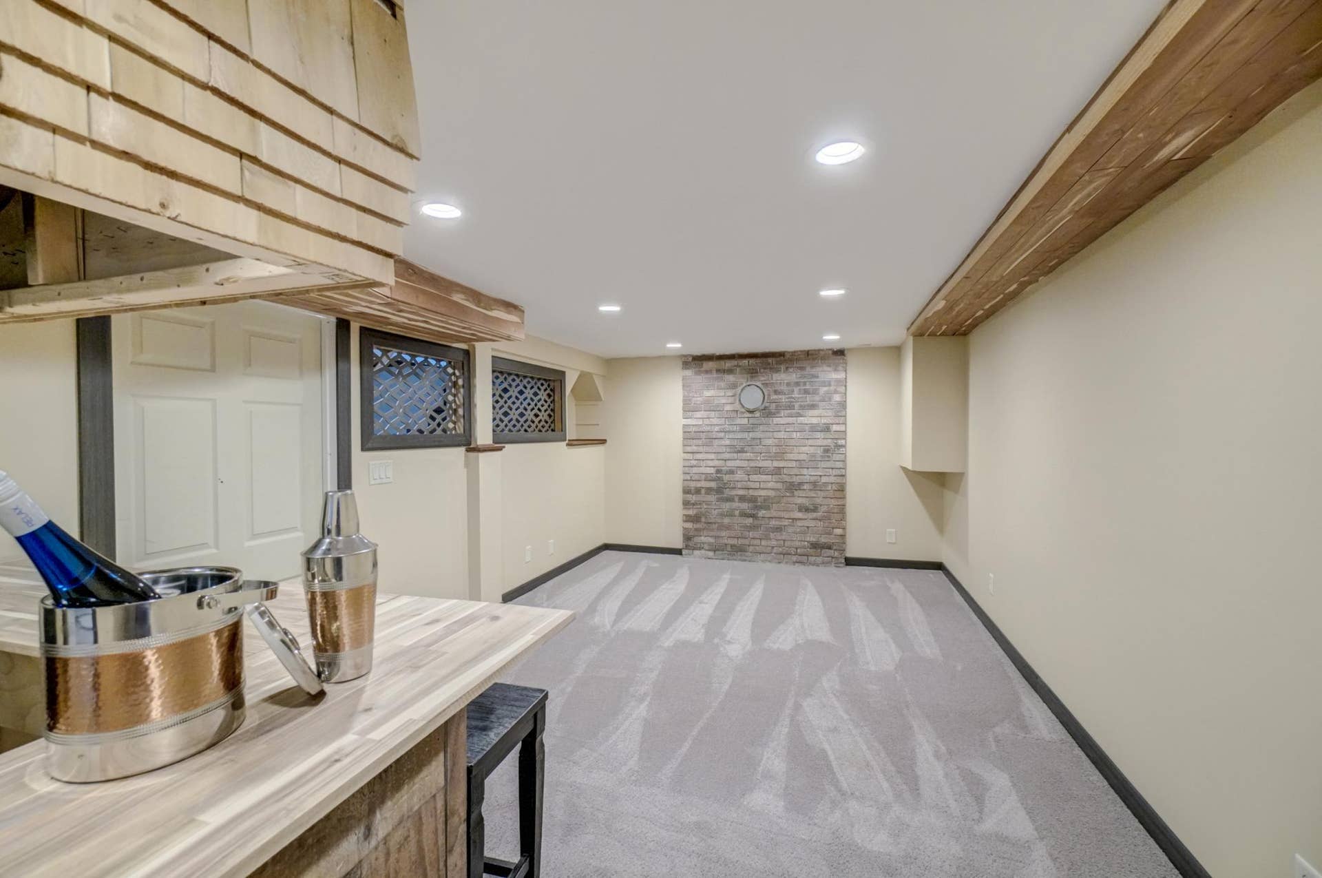 6024 Camden Avenue N, Brooklyn Center, MN 55430 6024 Camden Ave N