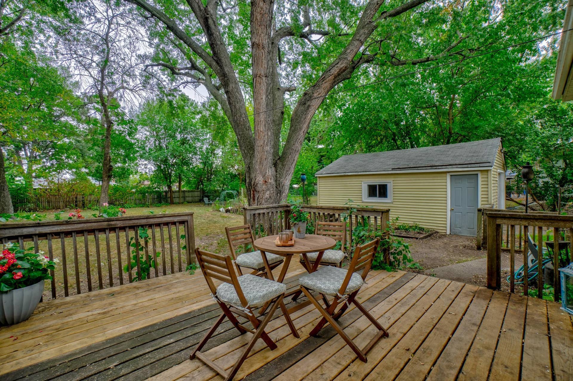 6024 Camden Avenue N, Brooklyn Center, MN 55430 6024 Camden Ave N
