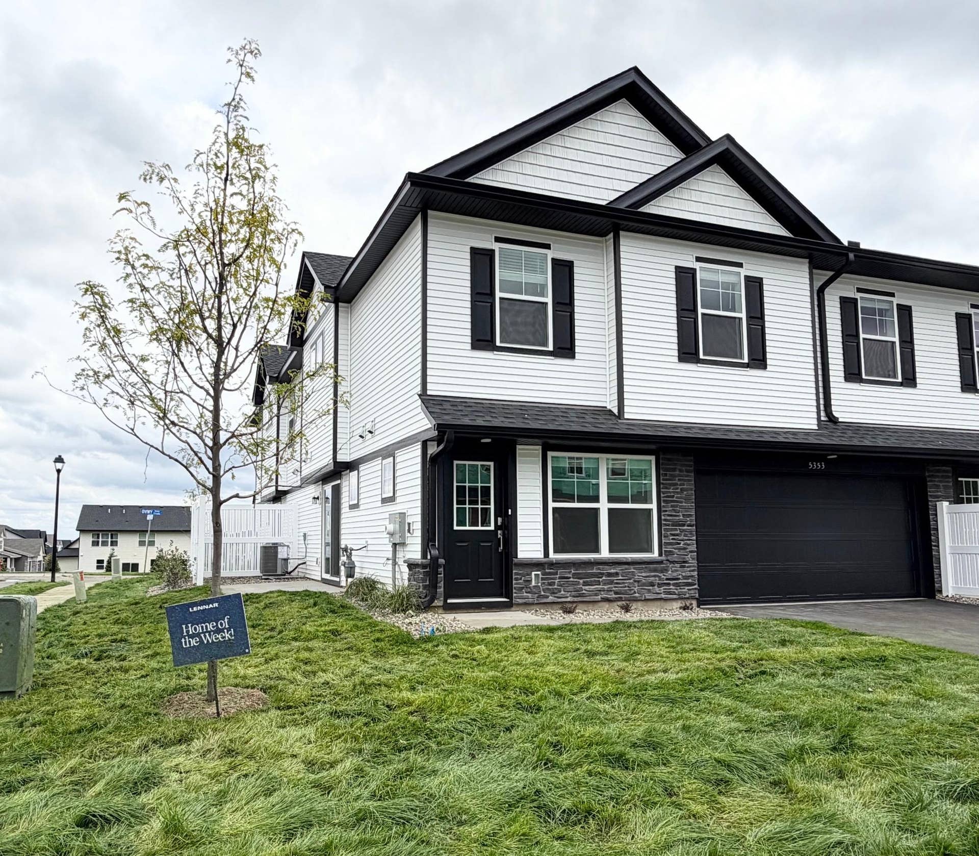 5353 Long Pointe Pass, Woodbury, MN 55129 (Photo is of the actual home.)