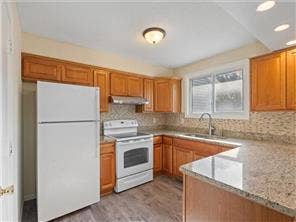 4819 Grenwich Way N, Oakdale, MN 55128 4819 Grenwich way N, whole kichen pic.jpg