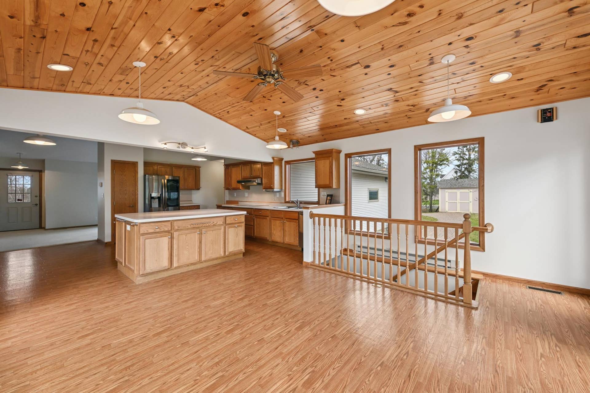 2120 Grotte Avenue NE, Bemidji, MN 56601 13_abc_6014.jpg