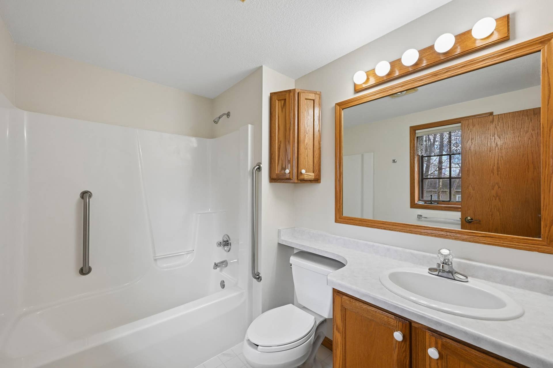 2120 Grotte Avenue NE, Bemidji, MN 56601 28_abc_6059.jpg