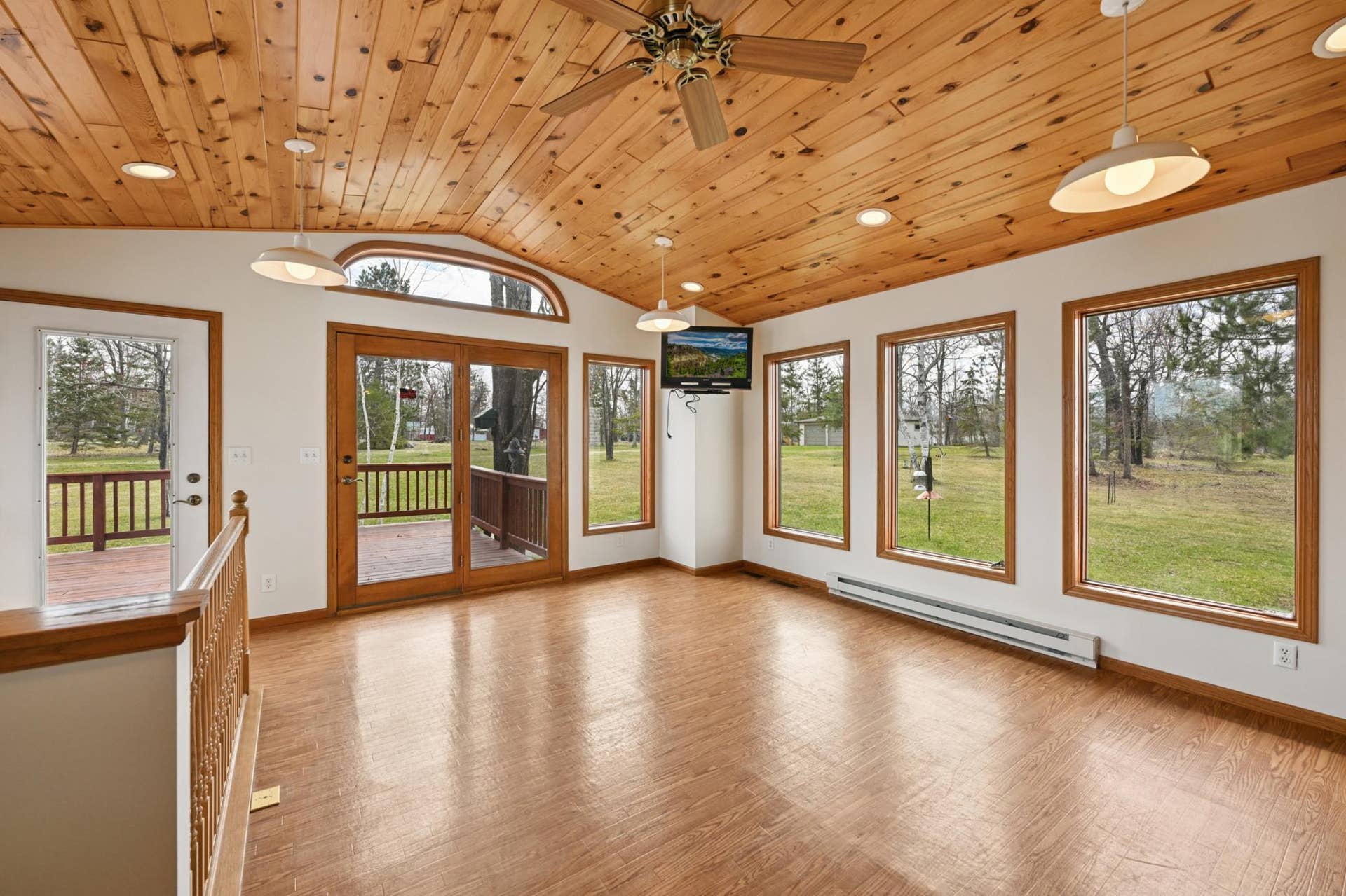 2120 Grotte Avenue NE, Bemidji, MN 56601 15_abc_6019.jpg