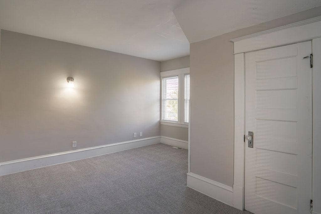 1606 Concordia Avenue, 96, Saint Paul, MN 55104 VP501677-HDR.jpg