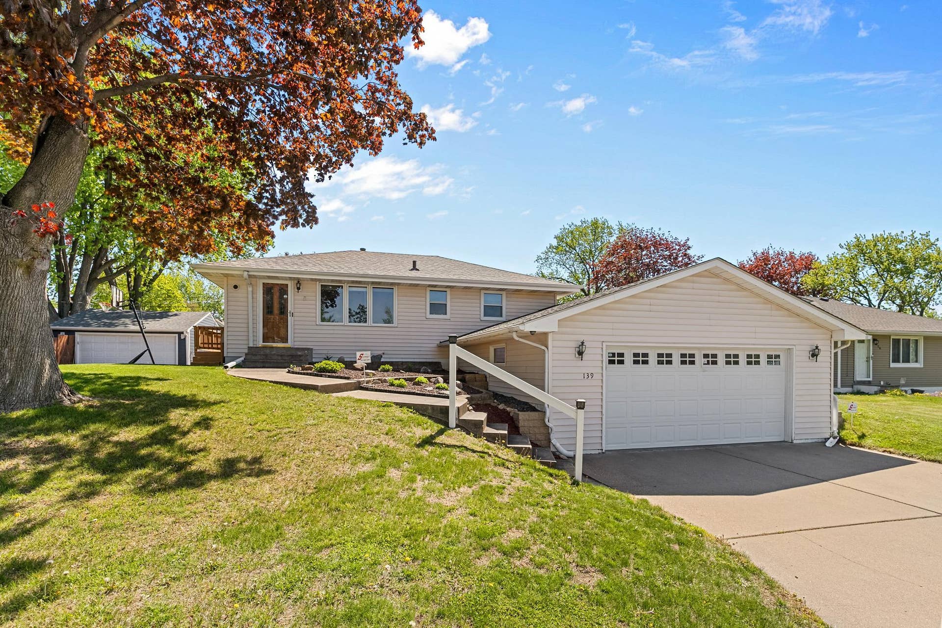 139 Greenway Avenue N, Oakdale, MN 55128 Greenway (2).jpg