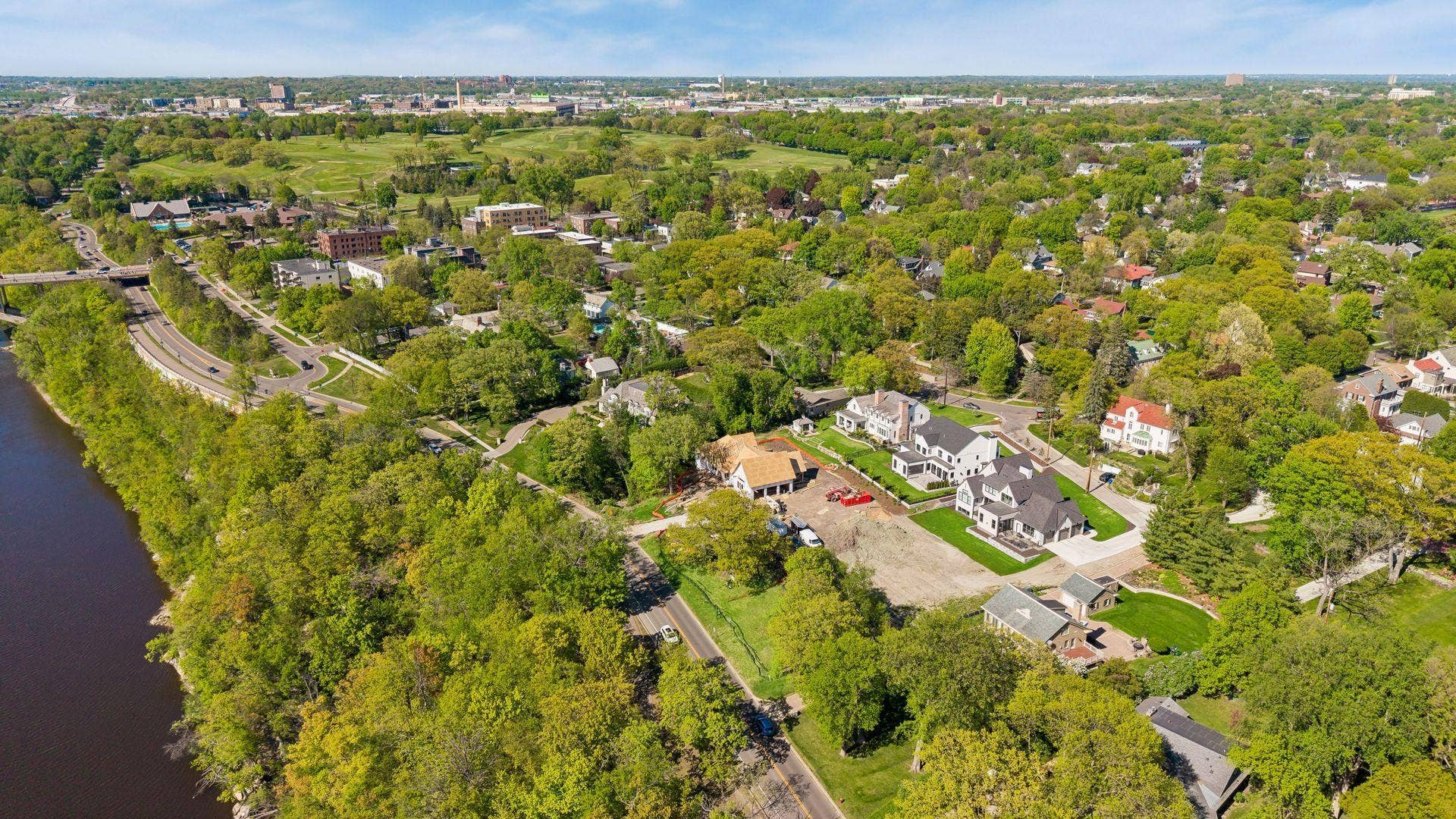 110 Mississippi River Boulevard N, 96, Saint Paul, MN 55104 110 Mississippi River Boulevard N, 96, Saint Paul, MN 55104