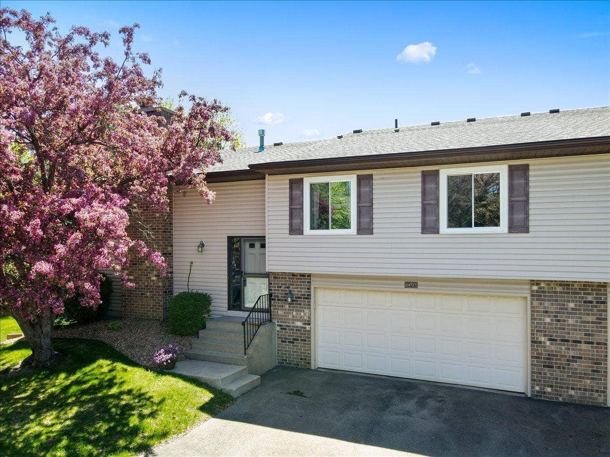 14727 94th Place N, Maple Grove, MN 55369 14727 94th Place N, Maple Grove, MN 55369