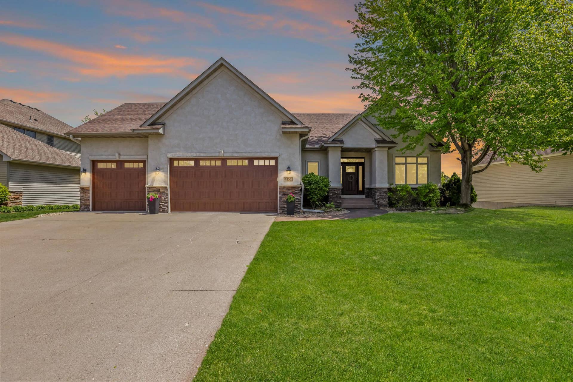 8156 9th Street Place N, Oakdale, MN 55128 8156 9th, twilight (1).jpg
