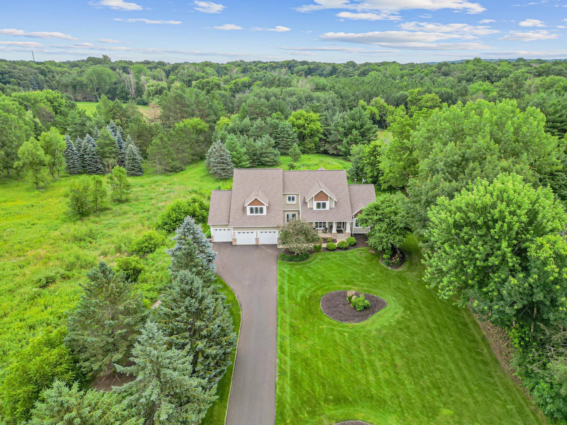 5177 Muir Avenue N, Stillwater, MN 55082 5177 Muir Avenue N, Stillwater, MN 55082