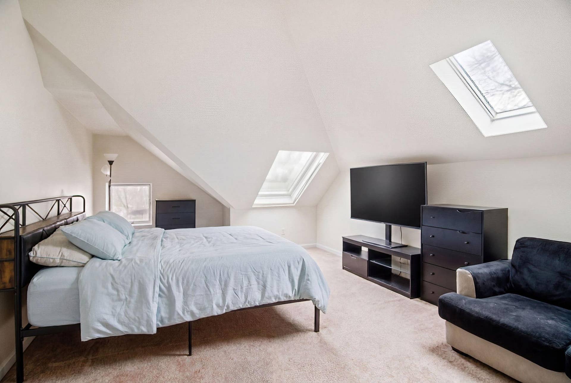 686 Virginia Street, 102, Saint Paul, MN 55103 8-web-or-mls-010_DSC05817.png