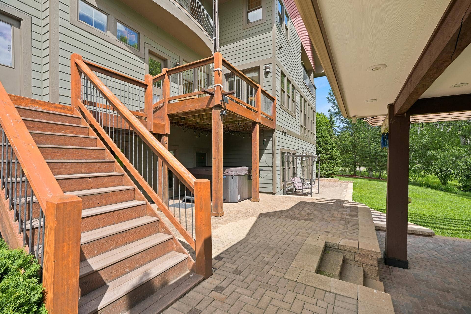10721 Watersedge Lane, Woodbury, MN 55129 10721 Watersedge Lane, Woodbury, MN 55129