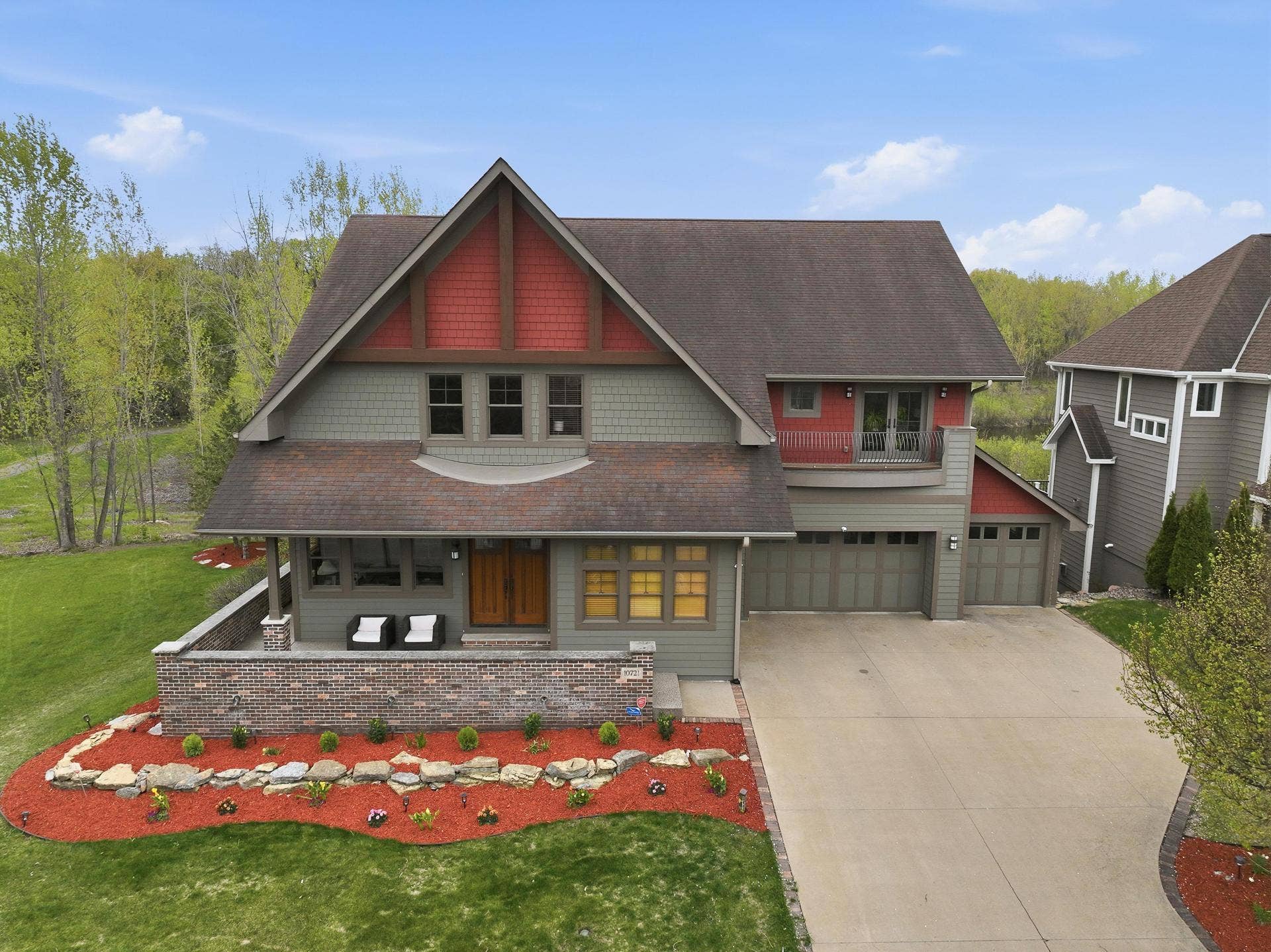 10721 Watersedge Lane, Woodbury, MN 55129 10721 Watersedge Lane, Woodbury, MN 55129