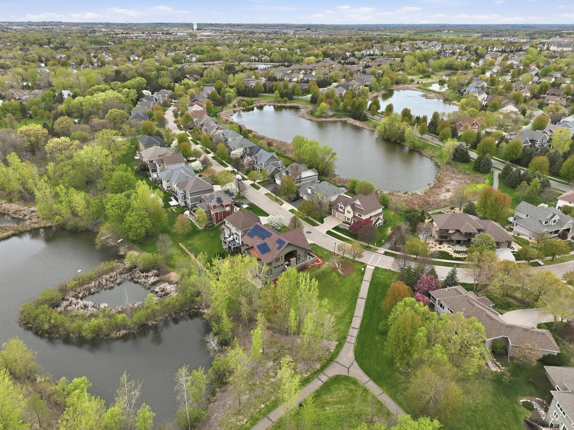 10721 Watersedge Lane, Woodbury, MN 55129 10721 Watersedge Lane, Woodbury, MN 55129