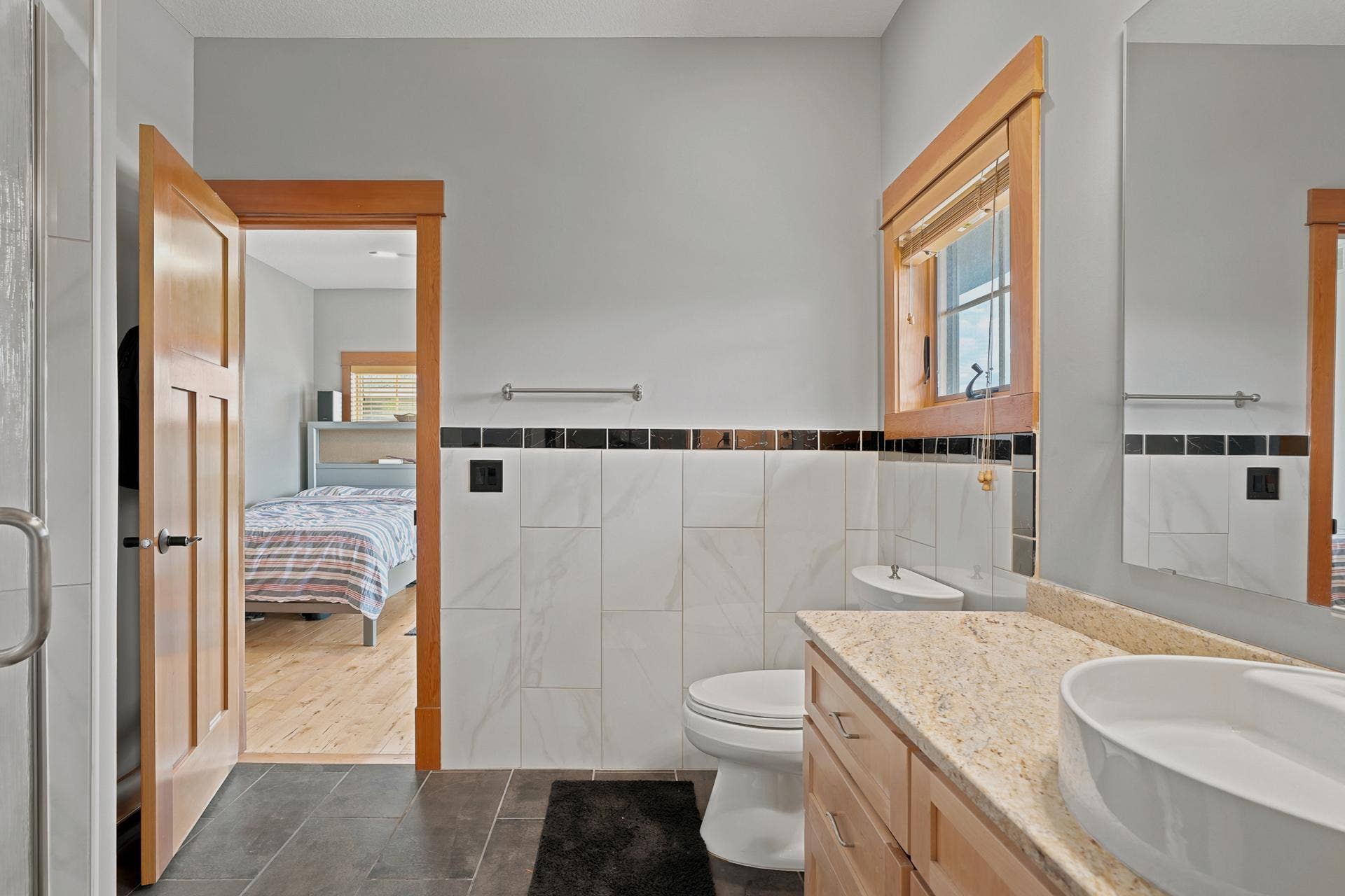 10721 Watersedge Lane, Woodbury, MN 55129 10721 Watersedge Lane, Woodbury, MN 55129