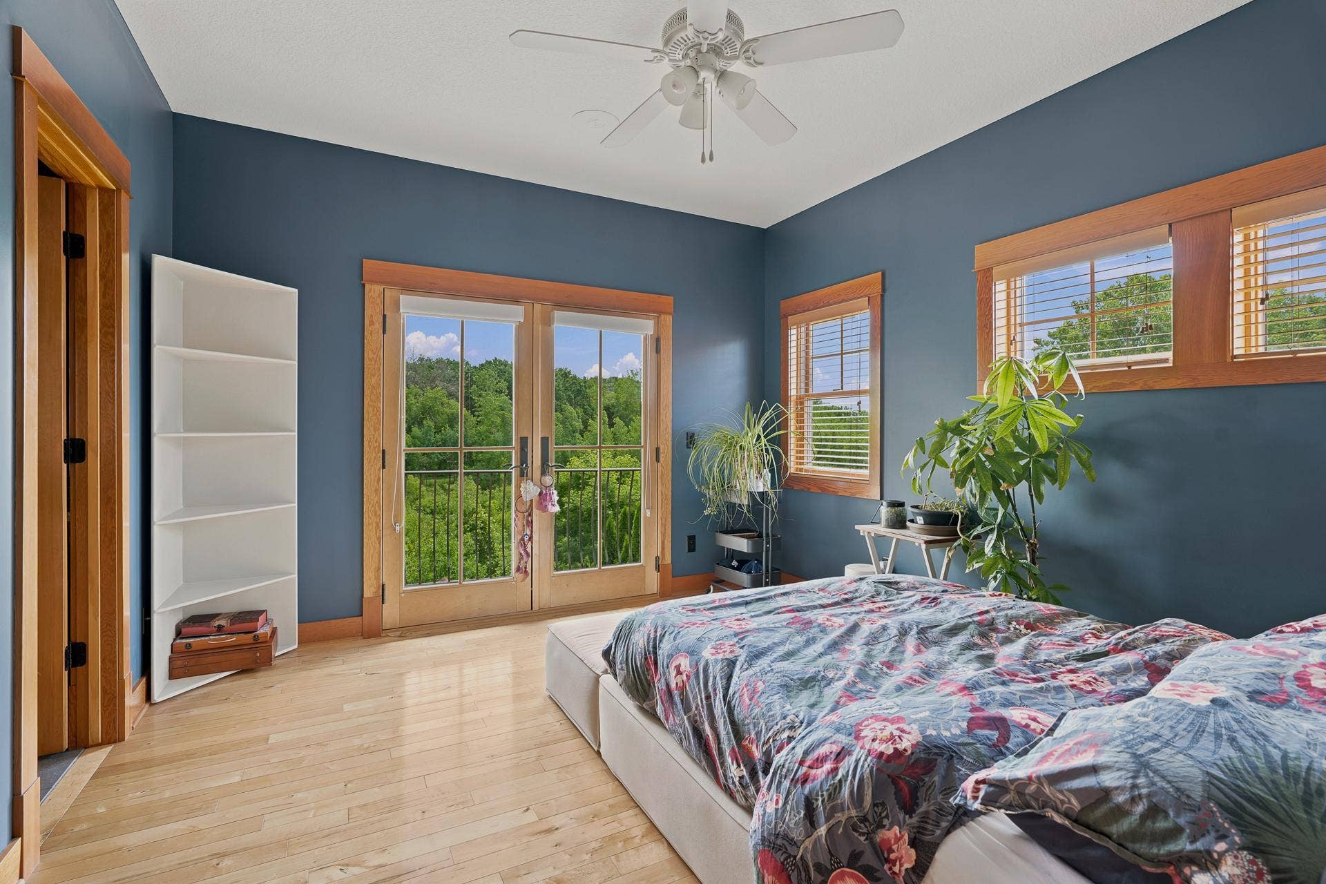 10721 Watersedge Lane, Woodbury, MN 55129 10721 Watersedge Lane, Woodbury, MN 55129