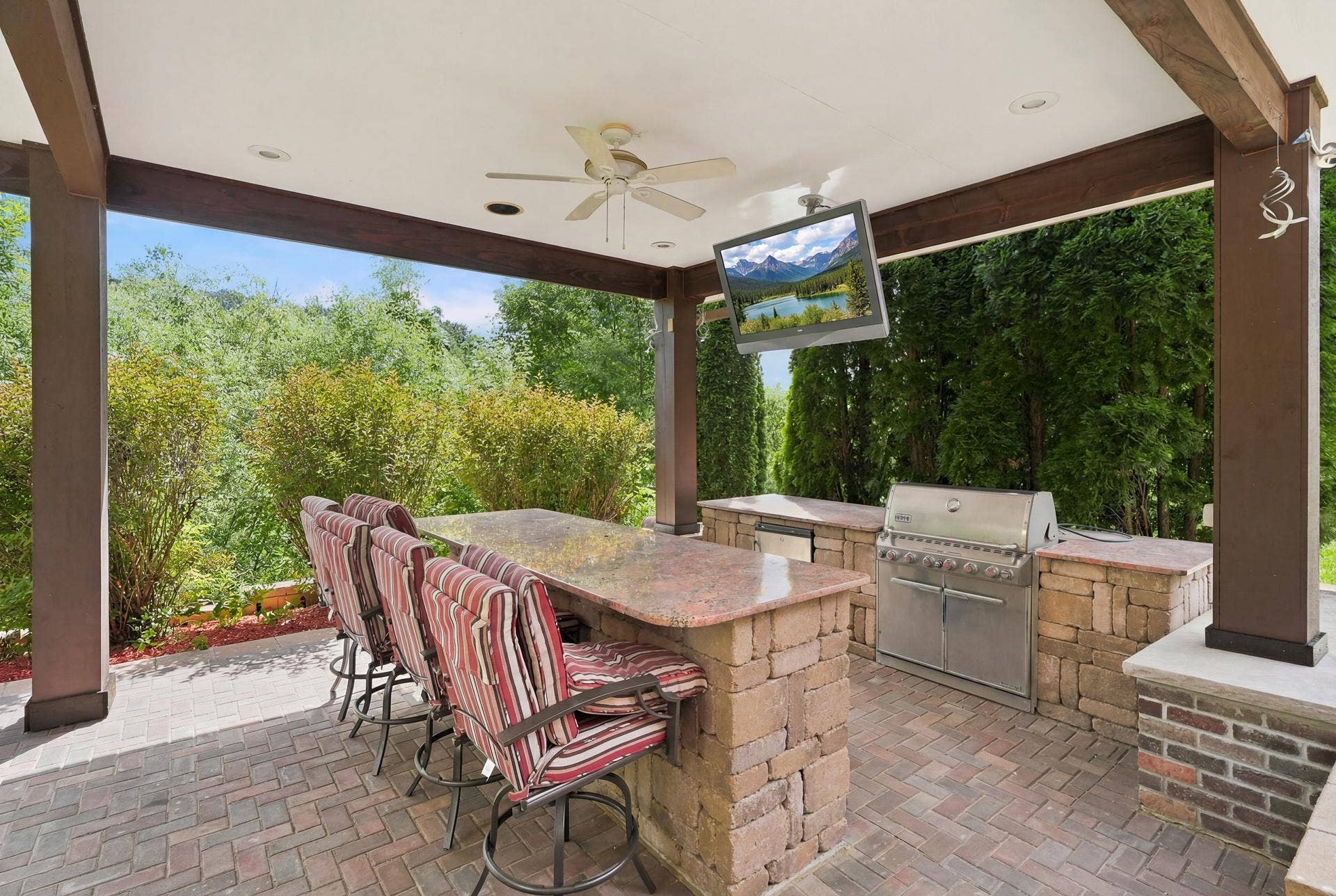 10721 Watersedge Lane, Woodbury, MN 55129 10721 Watersedge Lane, Woodbury, MN 55129