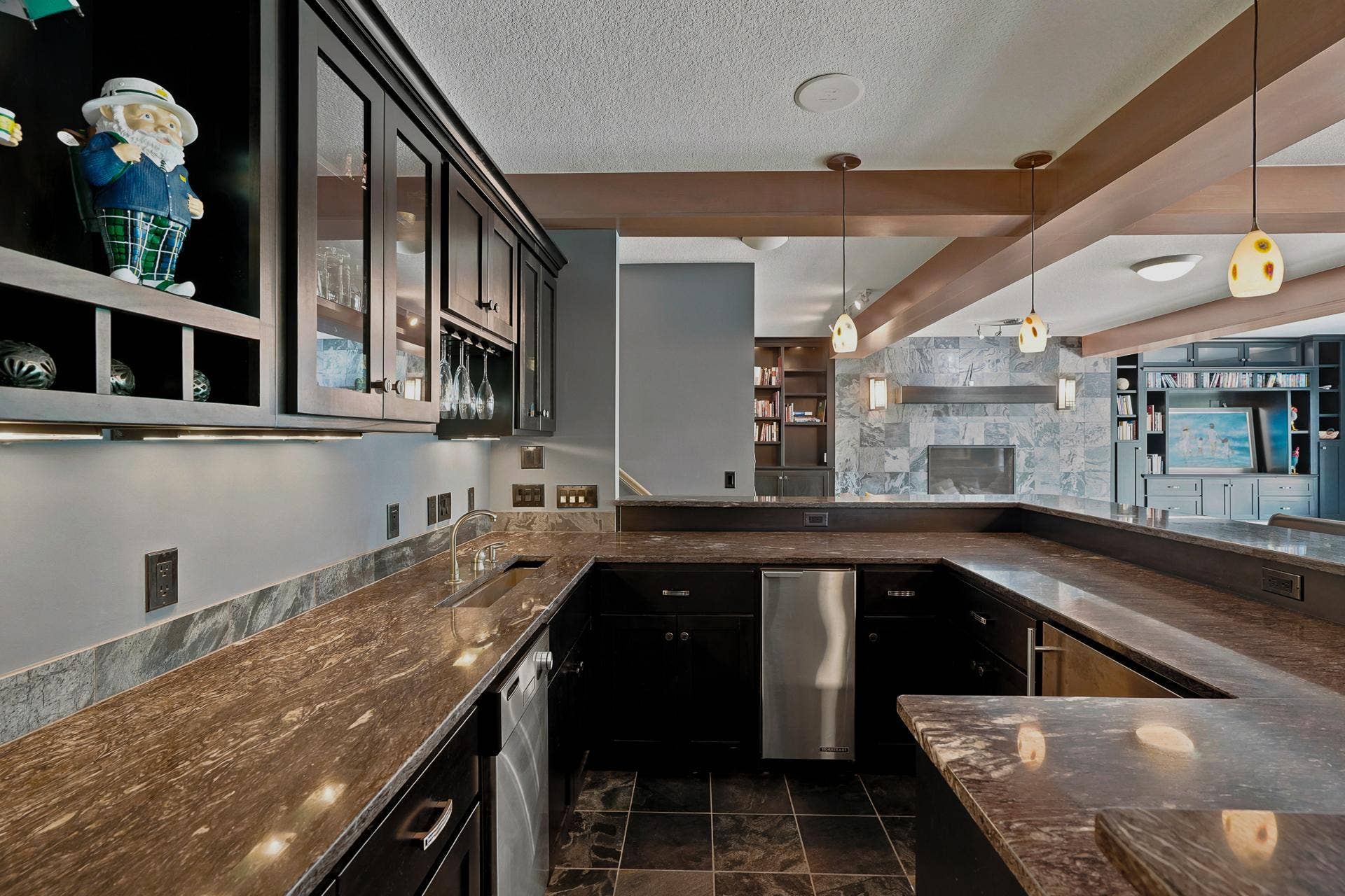 10721 Watersedge Lane, Woodbury, MN 55129 10721 Watersedge Lane, Woodbury, MN 55129