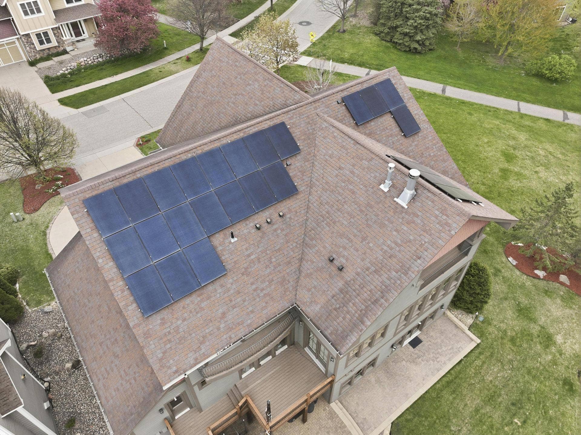 10721 Watersedge Lane, Woodbury, MN 55129 10721 Watersedge Lane, Woodbury, MN 55129