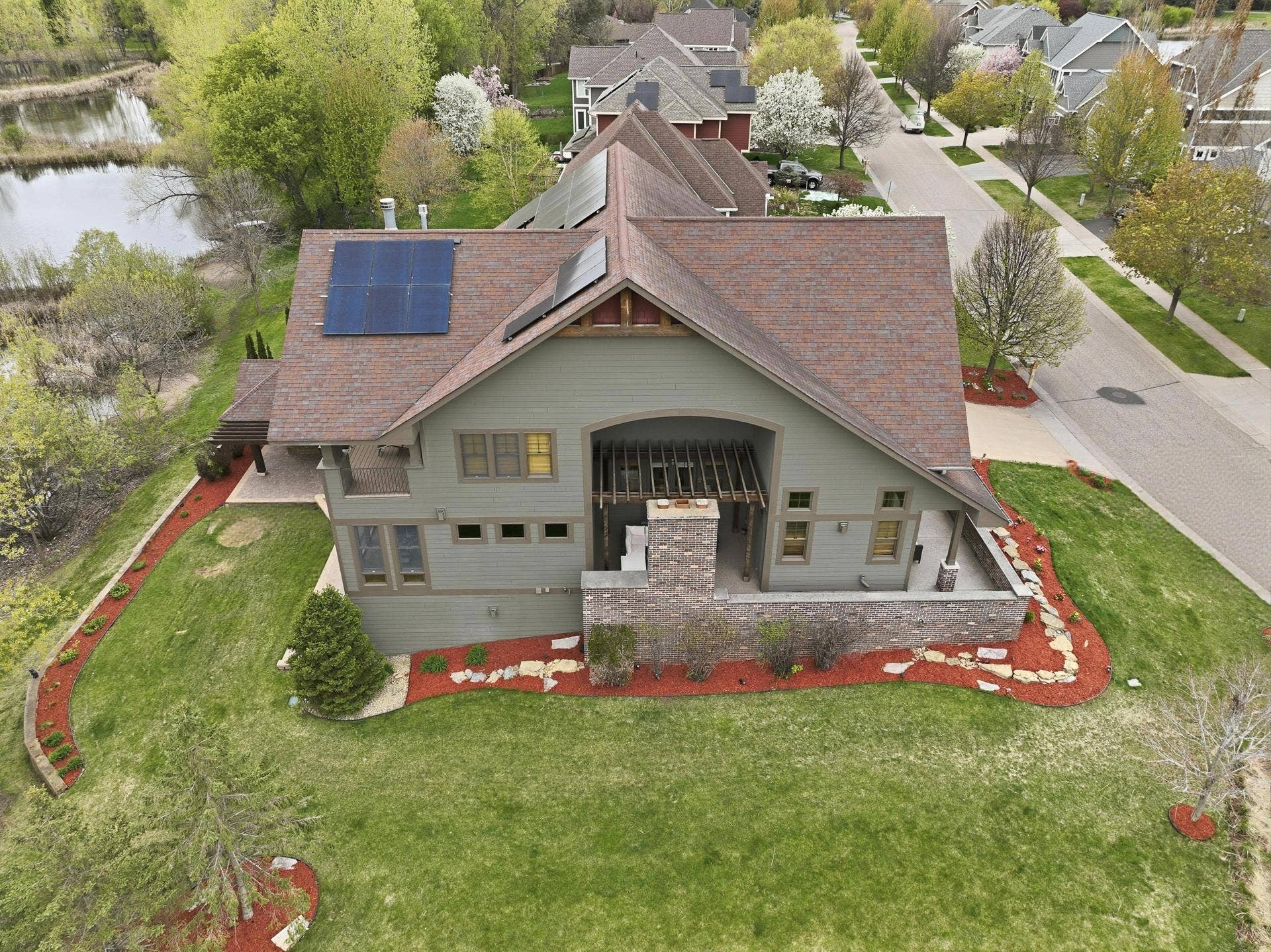 10721 Watersedge Lane, Woodbury, MN 55129 10721 Watersedge Lane, Woodbury, MN 55129