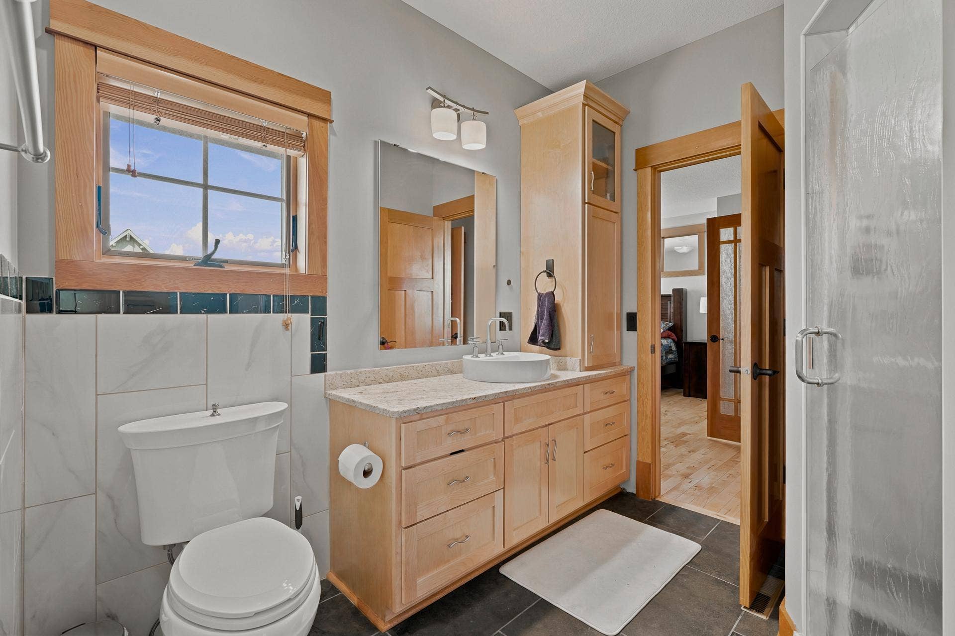 10721 Watersedge Lane, Woodbury, MN 55129 10721 Watersedge Lane, Woodbury, MN 55129