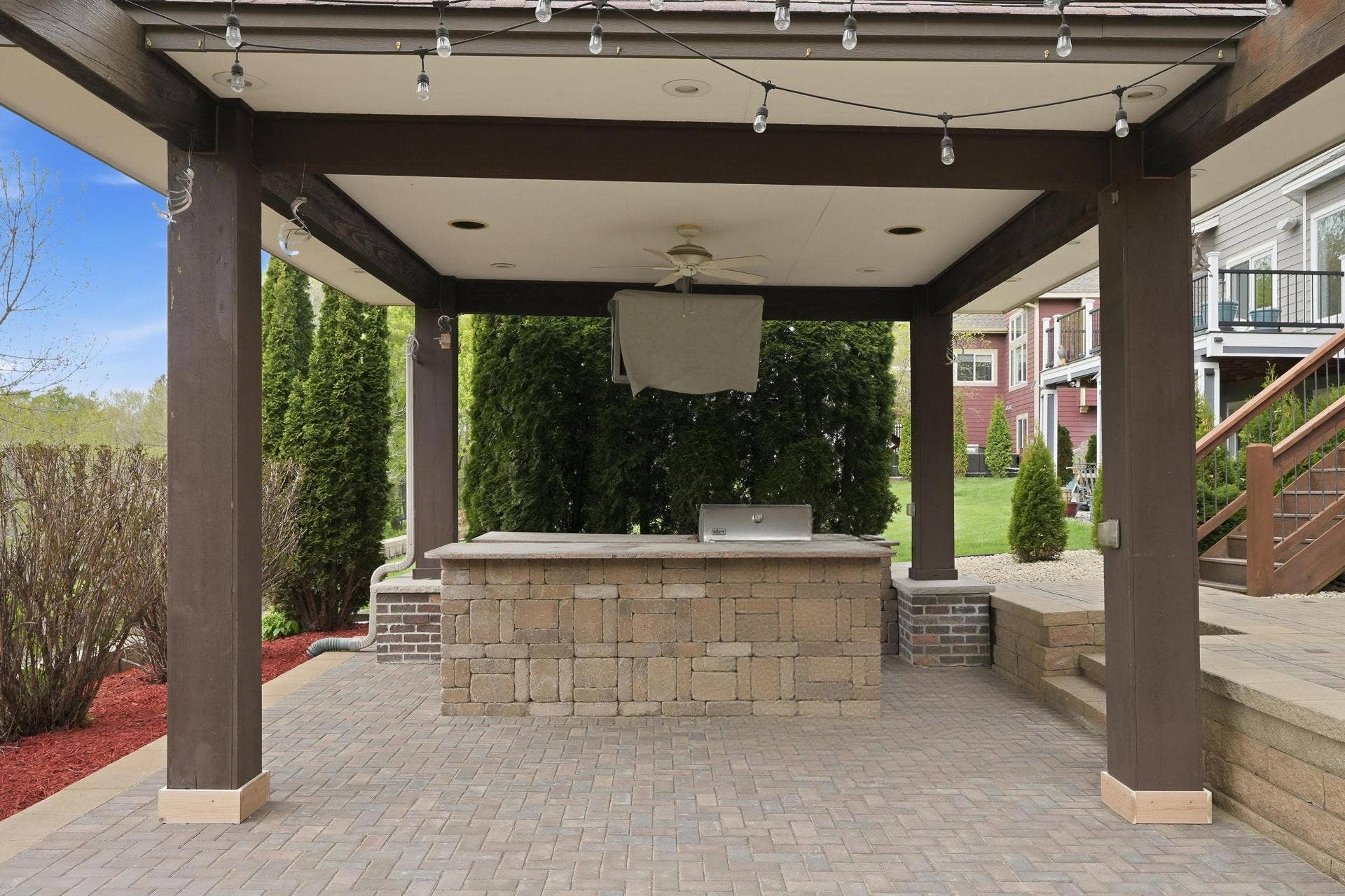 10721 Watersedge Lane, Woodbury, MN 55129 10721 Watersedge Lane, Woodbury, MN 55129