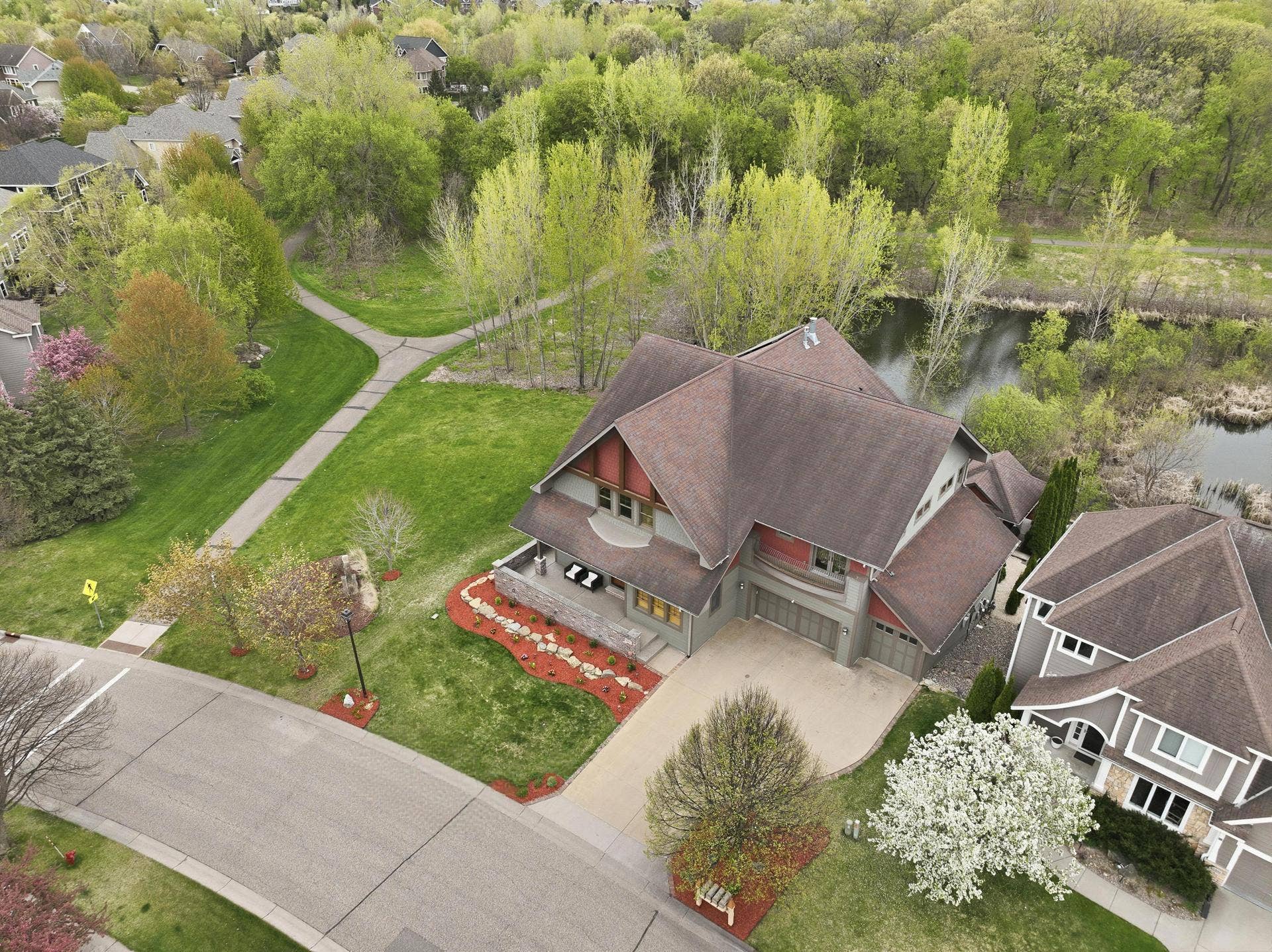 10721 Watersedge Lane, Woodbury, MN 55129 10721 Watersedge Lane, Woodbury, MN 55129
