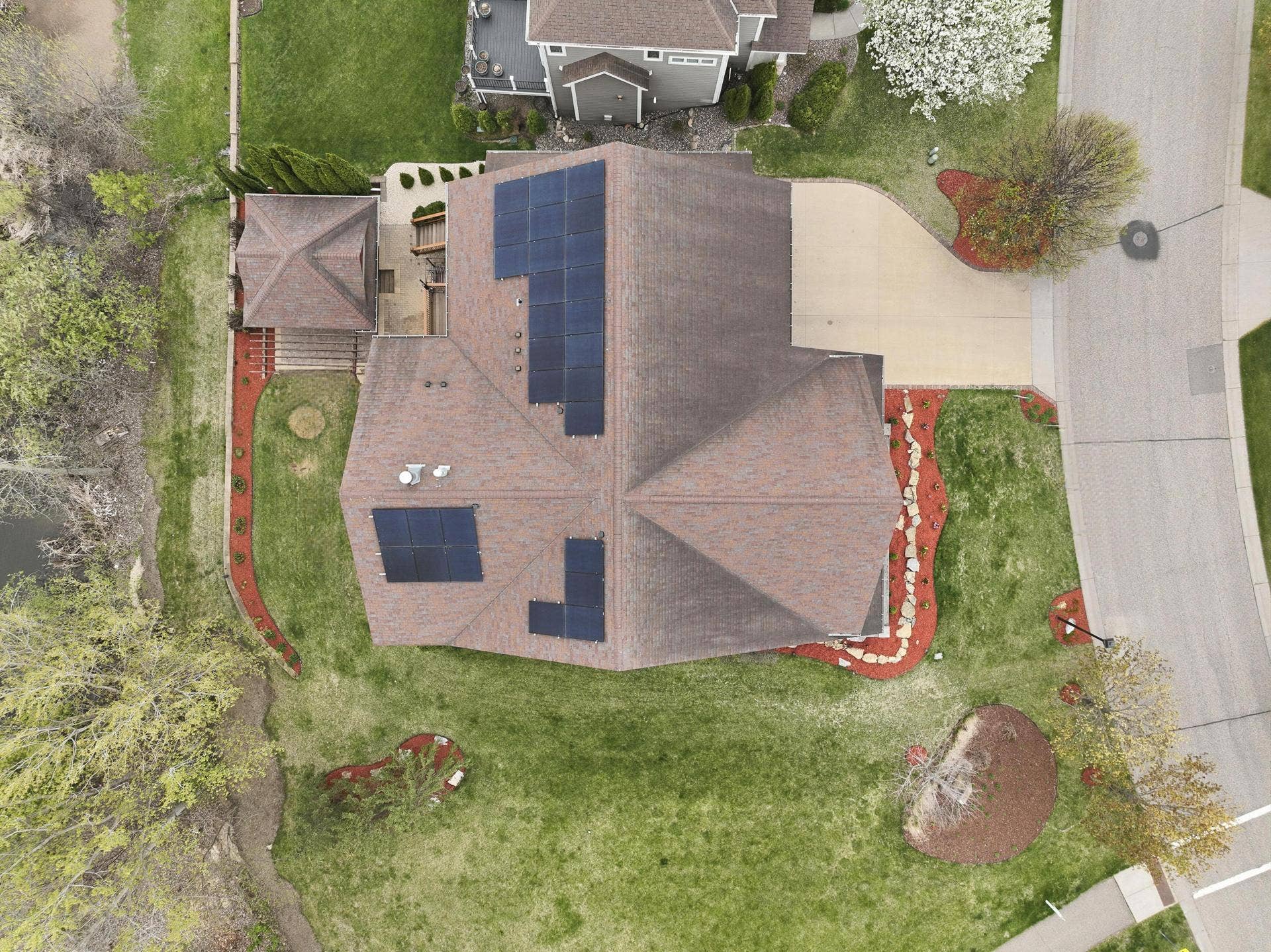10721 Watersedge Lane, Woodbury, MN 55129 10721 Watersedge Lane, Woodbury, MN 55129