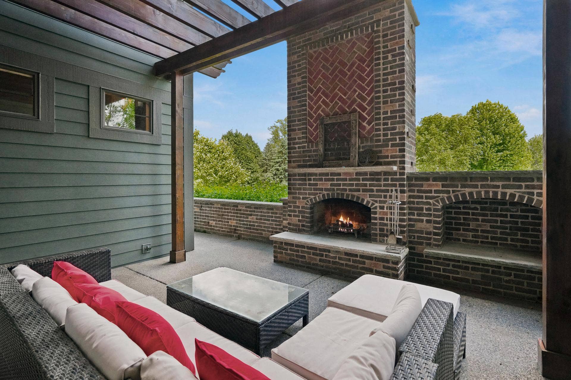 10721 Watersedge Lane, Woodbury, MN 55129 10721 Watersedge Lane, Woodbury, MN 55129