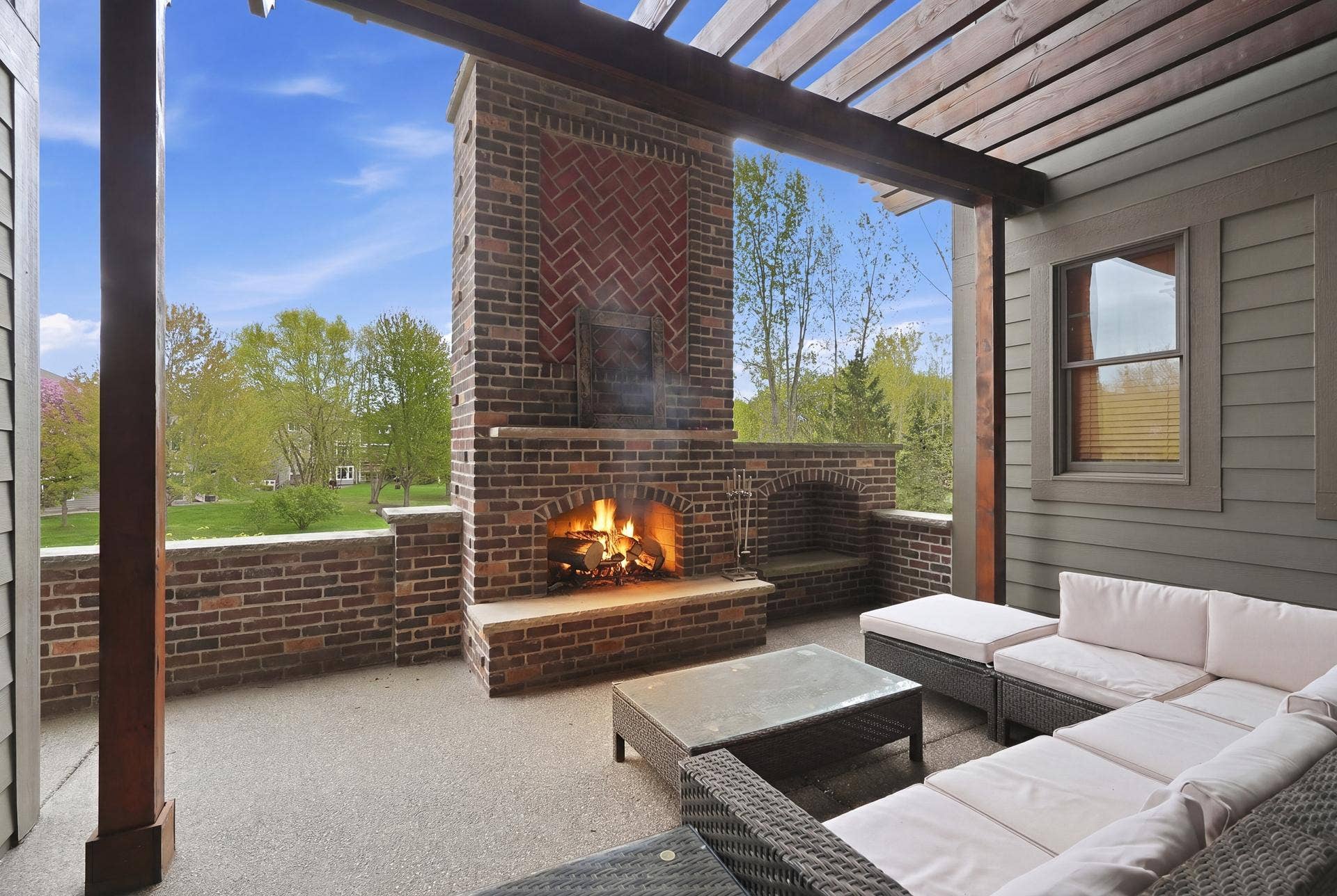 10721 Watersedge Lane, Woodbury, MN 55129 10721 Watersedge Lane, Woodbury, MN 55129