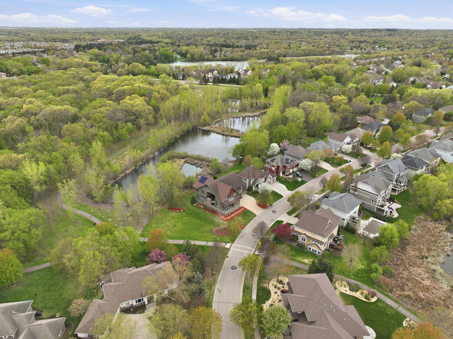 10721 Watersedge Lane, Woodbury, MN 55129 10721 Watersedge Lane, Woodbury, MN 55129