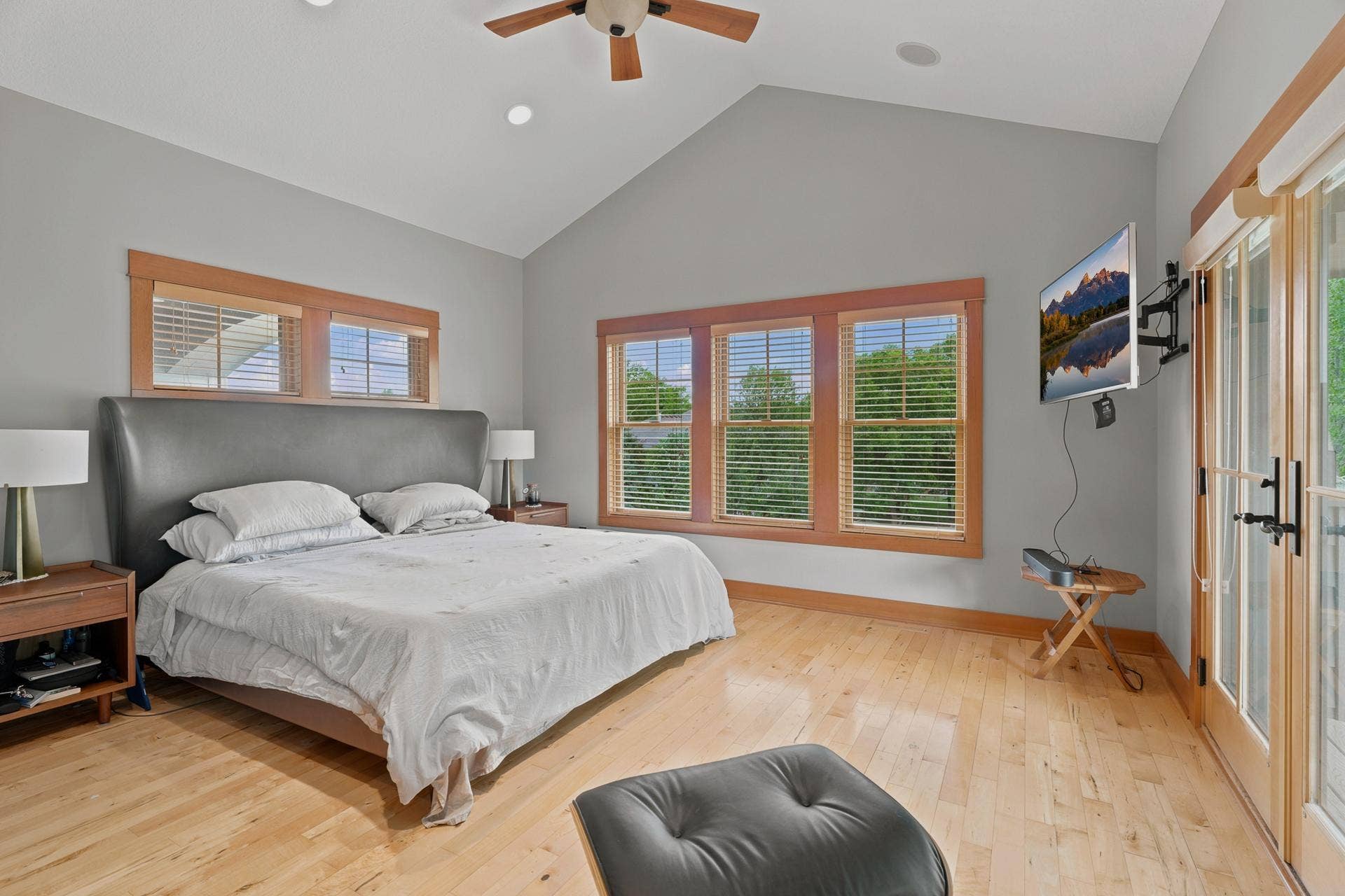 10721 Watersedge Lane, Woodbury, MN 55129 10721 Watersedge Lane, Woodbury, MN 55129