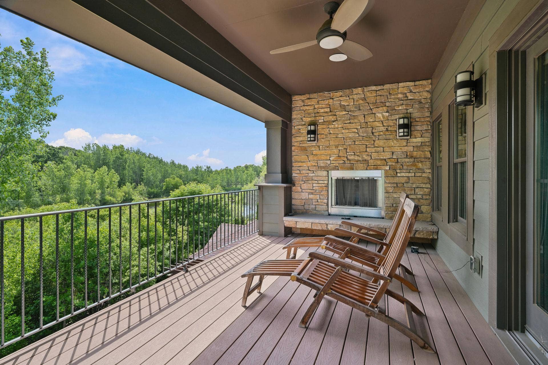 10721 Watersedge Lane, Woodbury, MN 55129 10721 Watersedge Lane, Woodbury, MN 55129