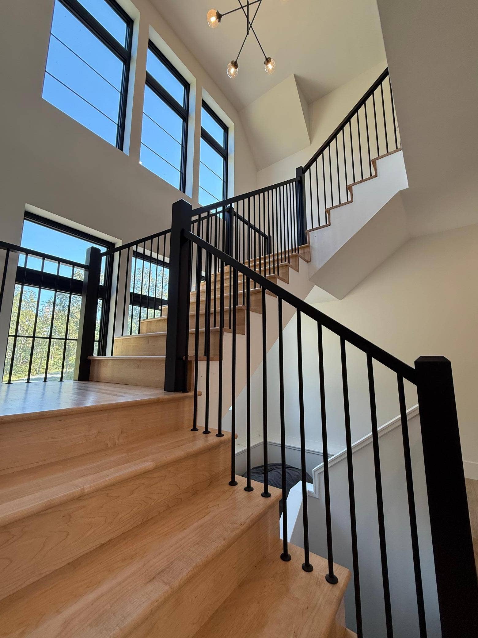 4621 Waville Road NE, Bemidji, MN 56601 Floating stairwell