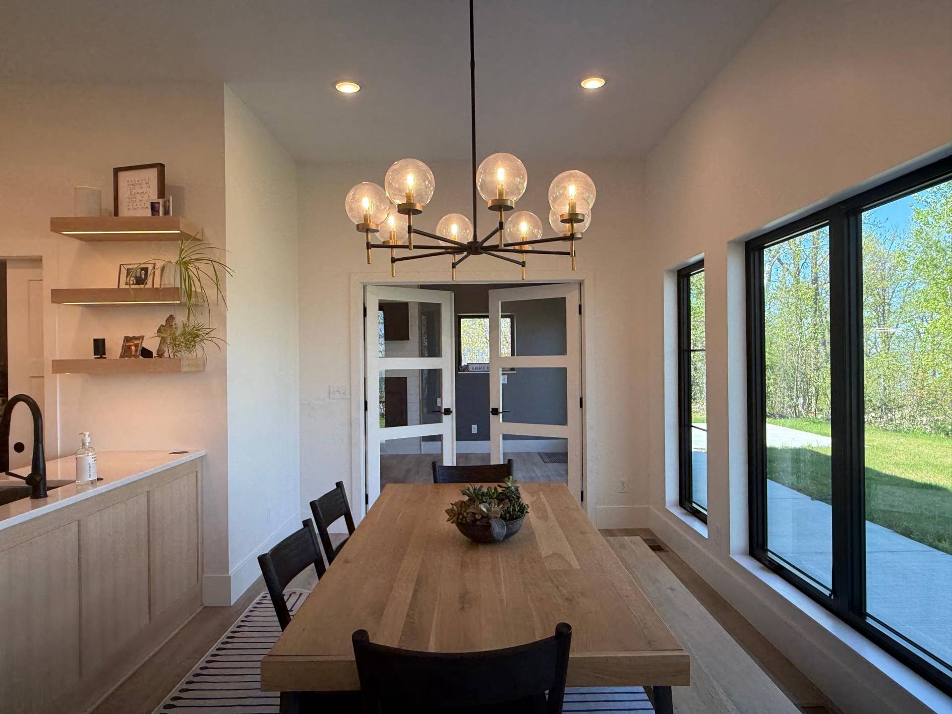 4621 Waville Road NE, Bemidji, MN 56601 Dining to family room