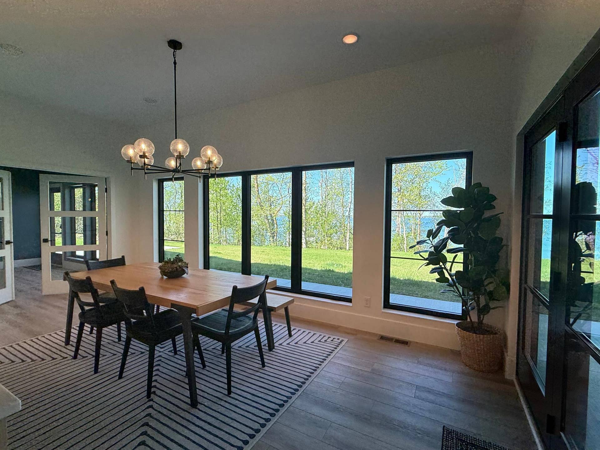 4621 Waville Road NE, Bemidji, MN 56601 Dining