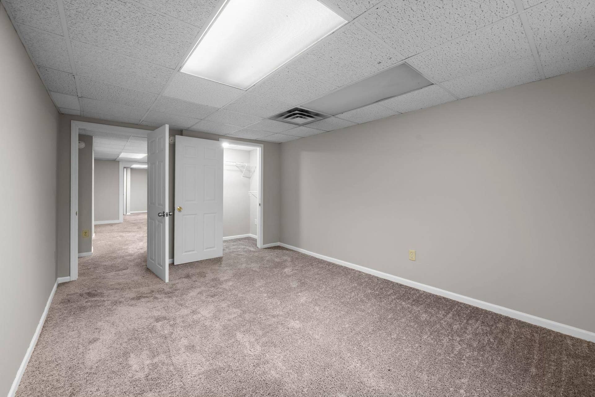 5451 Upper 147th Street W, Apple Valley, MN 55124 5451 Upper 147th Street W, Apple Valley, MN 55124