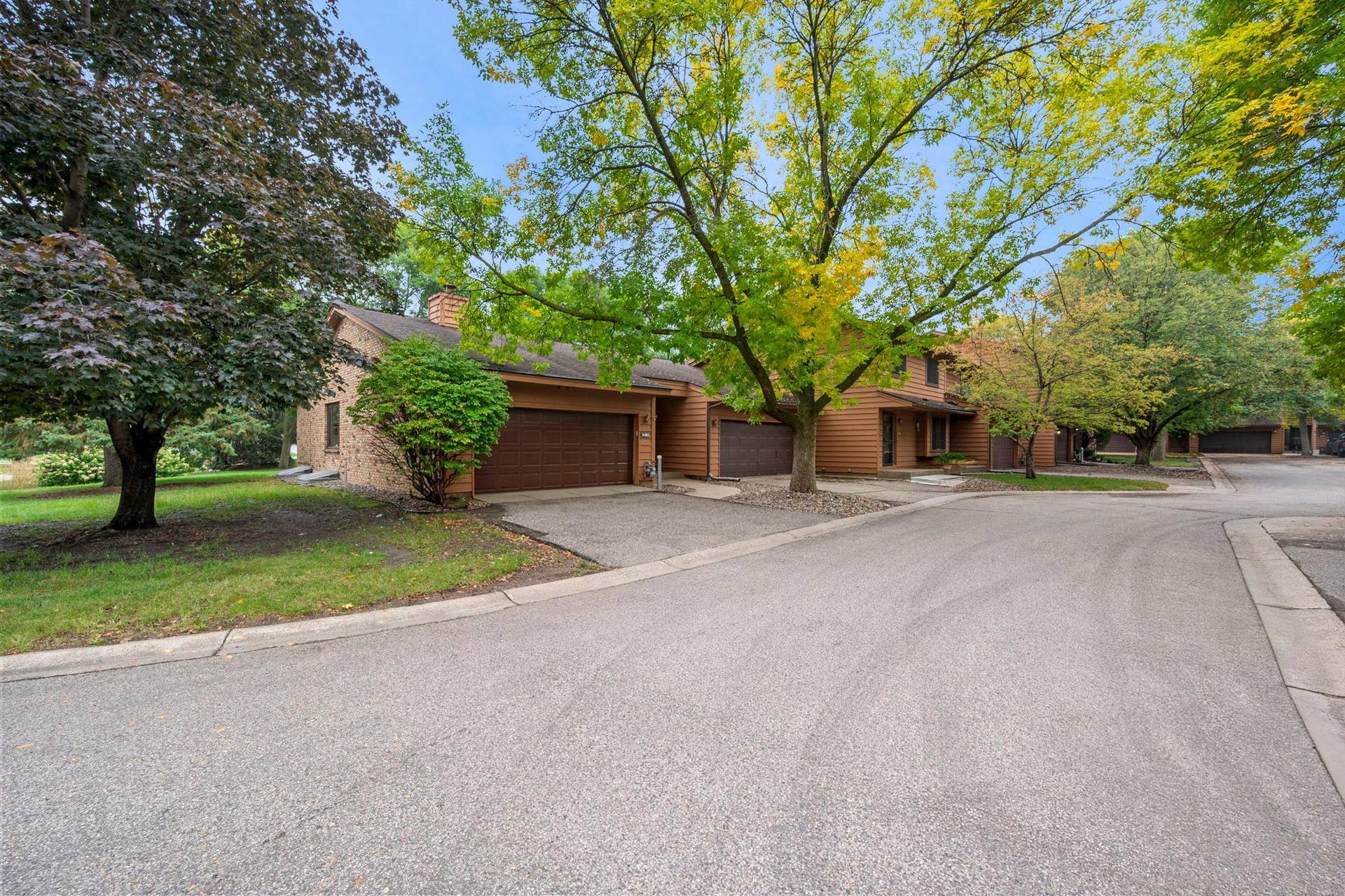 5451 Upper 147th Street W, Apple Valley, MN 55124 5451 Upper 147th Street W, Apple Valley, MN 55124