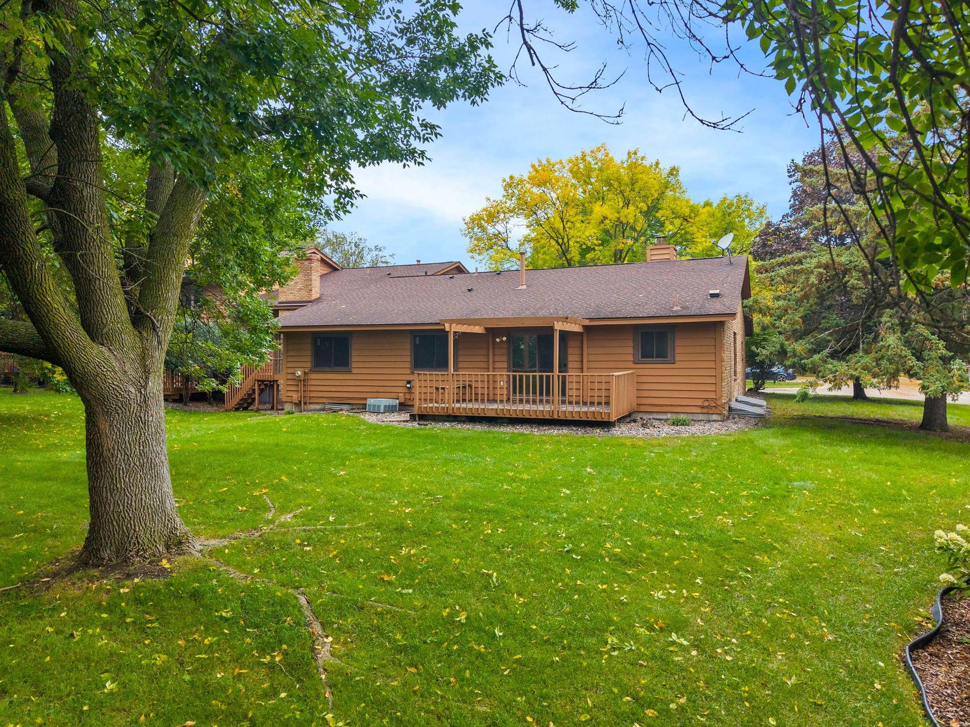 5451 Upper 147th Street W, Apple Valley, MN 55124 5451 Upper 147th Street W, Apple Valley, MN 55124