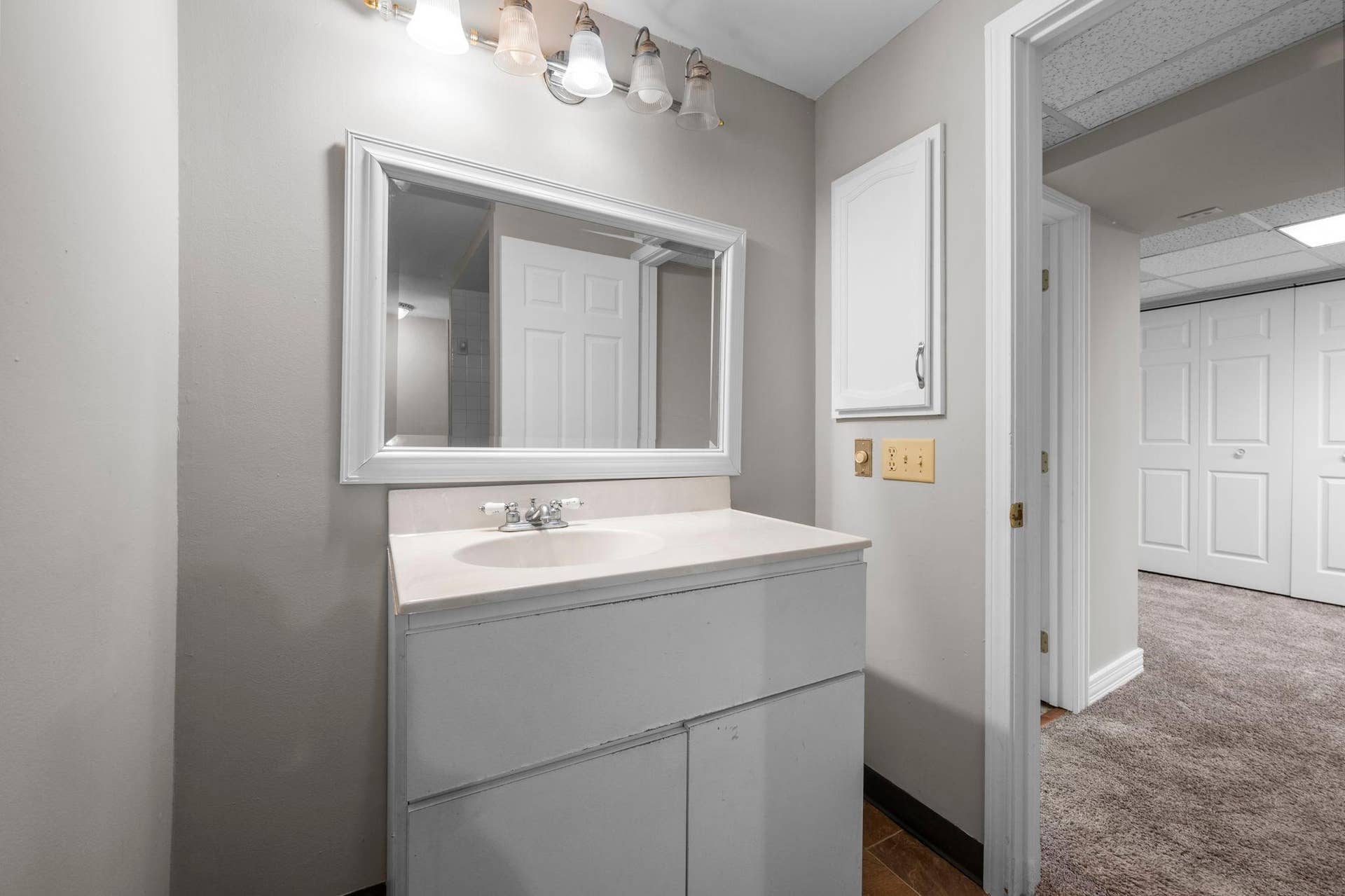 5451 Upper 147th Street W, Apple Valley, MN 55124 5451 Upper 147th Street W, Apple Valley, MN 55124