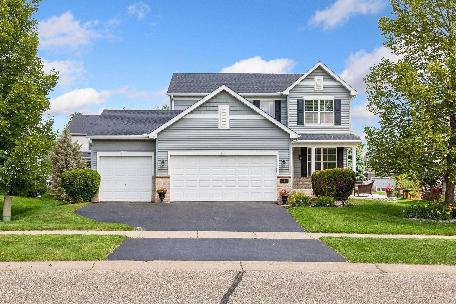 715 Lake Ridge Drive, Woodbury, MN 55129 001_Front of Home.jpg