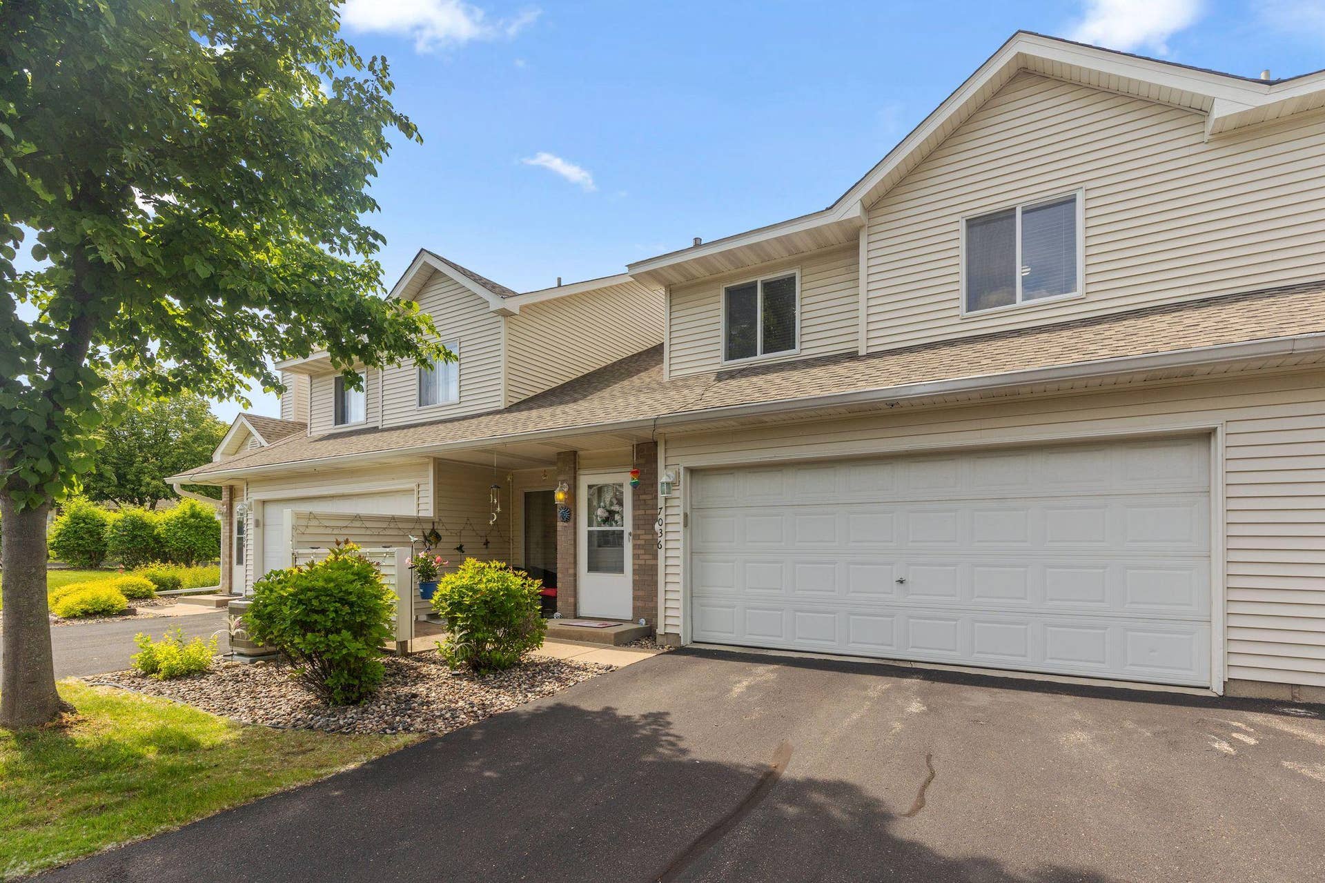 7036 49th Street N, Oakdale, MN 55128 7036 49th Street N, Oakdale, MN 55128