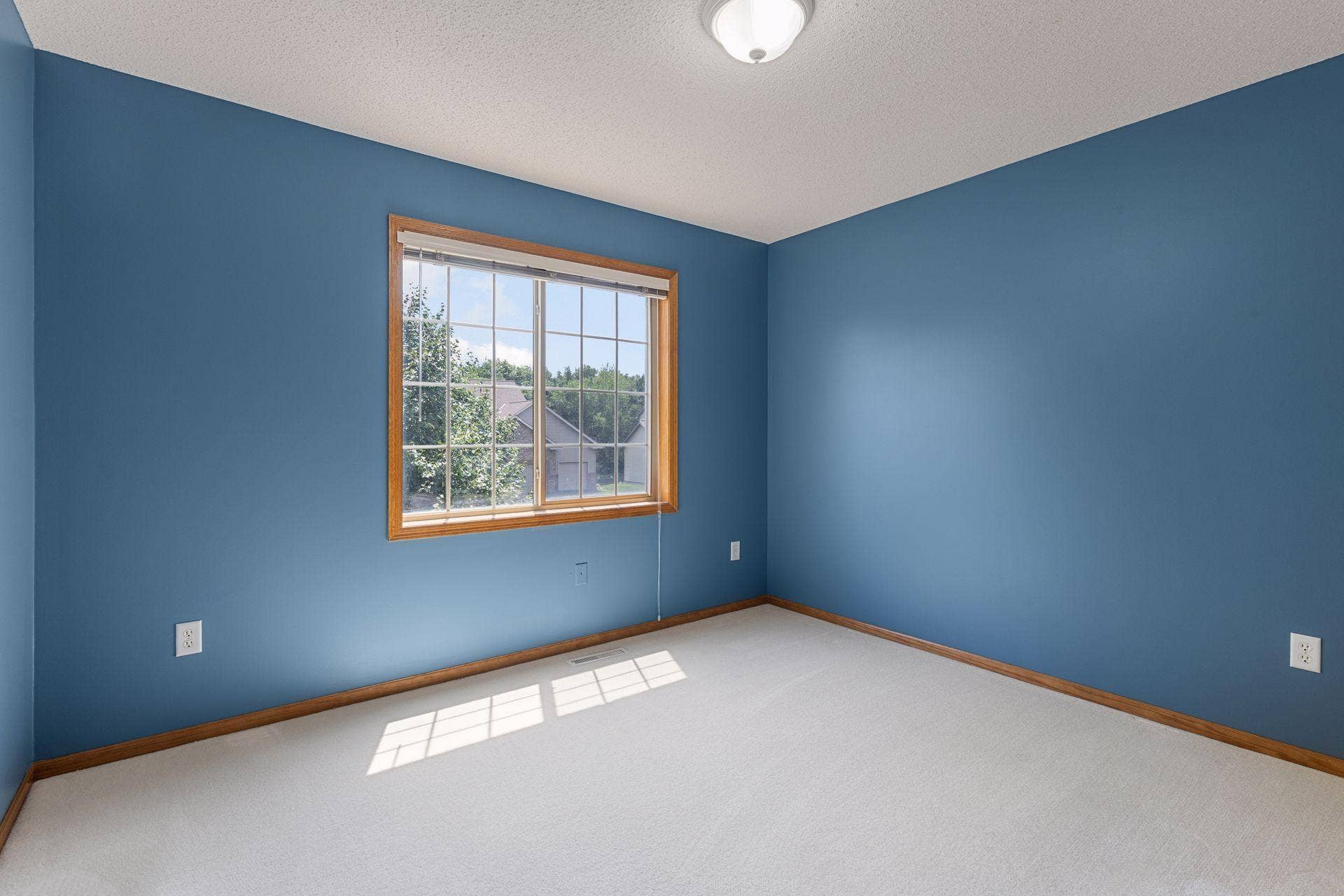 2ND BEDROOM ON UPPER LEVEL