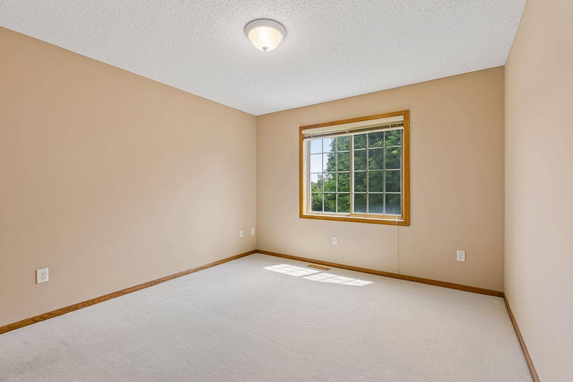 4TH BEDROOM ON UPPER LEVEL